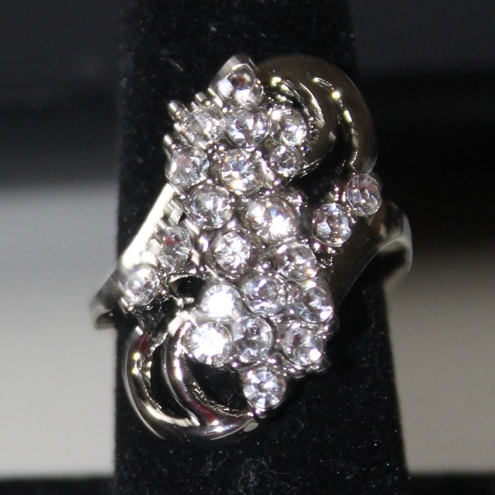 Cluster Diamond Ring - image 3